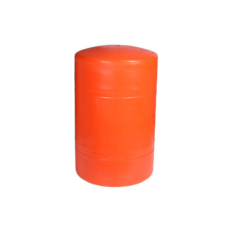 Koja je razlika između vertikalnih i horizontalnih PE spremnika? Koji je dizajn praktičniji?